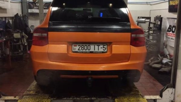 Porsche Cayenne с выхлопом Techart