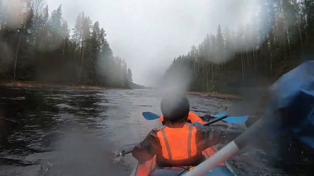 Водный поход 2 к.с. по р. Шуя, Карелия. Ноябрь 2021 года. Прохождение порогов. смотреть онлайн