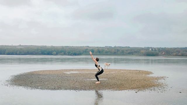 ТАНЕЦ ШАКТИ НА БЕРЕГУ! YOGA. SHAKTI. смотреть онлайн