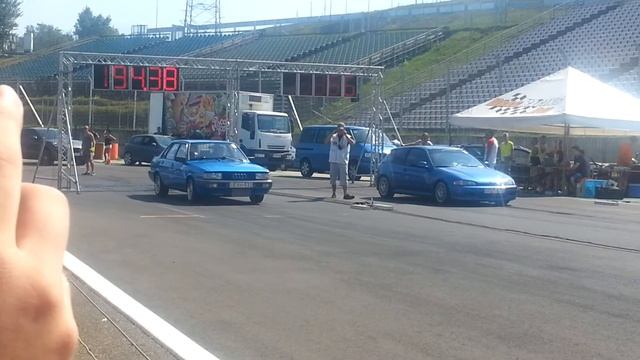 Audi 80 Quattro 2.2 Turbo vs. Honda Civic смотреть онлайн