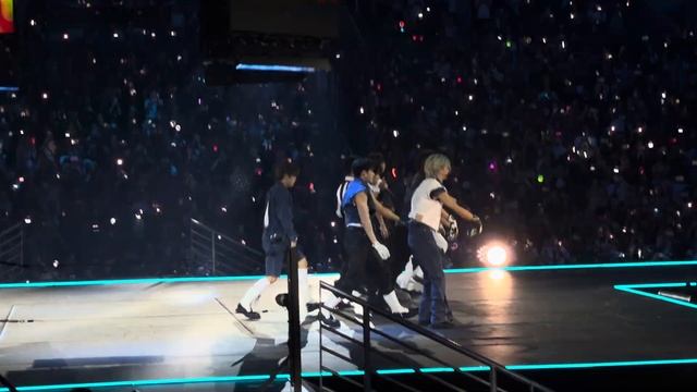 [4KHDR/60FPS] Stray Kids - Intro + S-Class @ KCON LA 2023 08/20/2023 смотреть онлайн