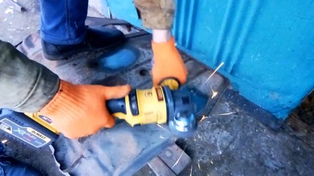 Зачистные щетки на болгарку. Тест китайская и LESSMANN (Германия) смотреть онлайн