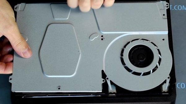 PS4 Slim - 3 способа чистки от пыли
