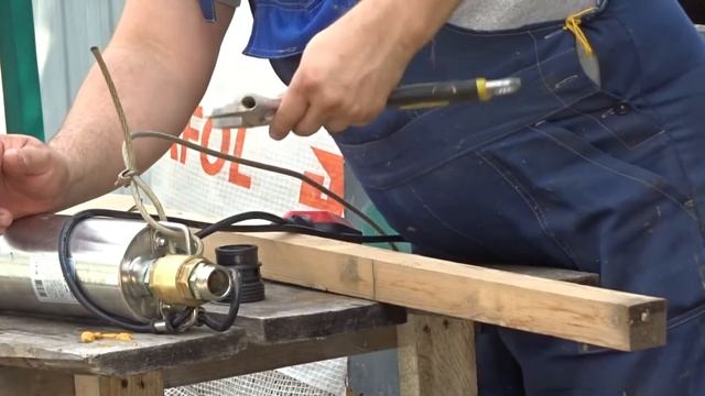 Заводим воду из колодца в дом . Видео для начинающих смотреть онлайн