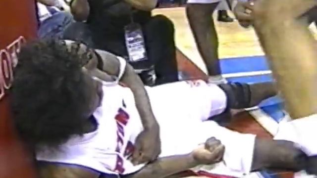 Ben Wallace Eliminates Tracy McGrady in Game 7 (7pts, 12reb, 5ast, 5blk, 2stl) смотреть онлайн