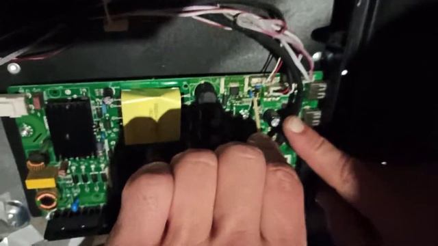 Bravis led32d2000 Ремонт подсветки смотреть онлайн