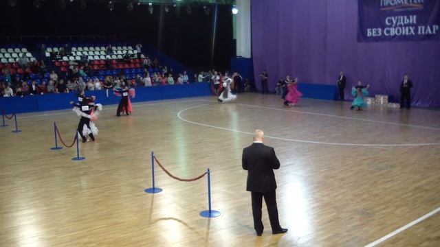 B класс Юниоры 2+1 1/2 финала стандарт смотреть онлайн