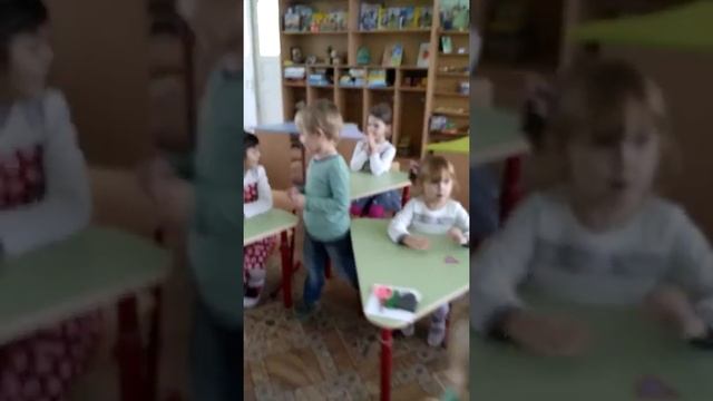 Конспект занятия по ФЭМП в старшей группе "Путешествие в страну Геометрических фигур" смотреть онлайн