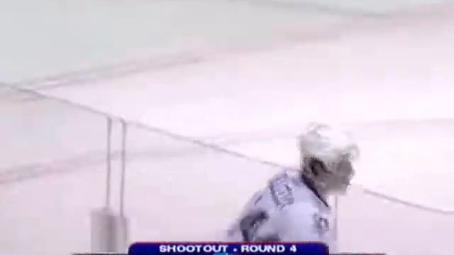 Keven Veilleux shootout Goal vs. Barry Brust - 10/23/2010 vs. Binghamton Senators смотреть онлайн