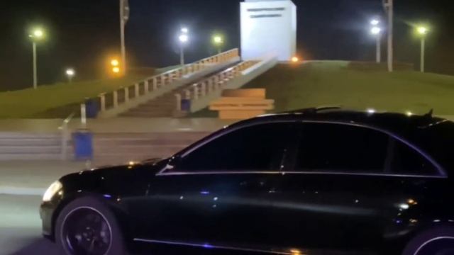 Мерседес Mercedes 221 S 500