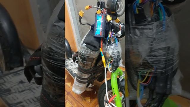 -21 Вторая поездка за день. Очки снегоходные, отчет. Почистили тротуары, реагенты, лужи на пути. смотреть онлайн