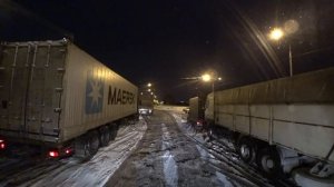 Снегопад. Застреваю в снегу. Лопата и решётки помогают. С Рязани на Орёл. Трасса М5, ЦКАД, трасса М