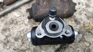 LADA Kalina задний тормозной цилиндр и ступичный подшипник