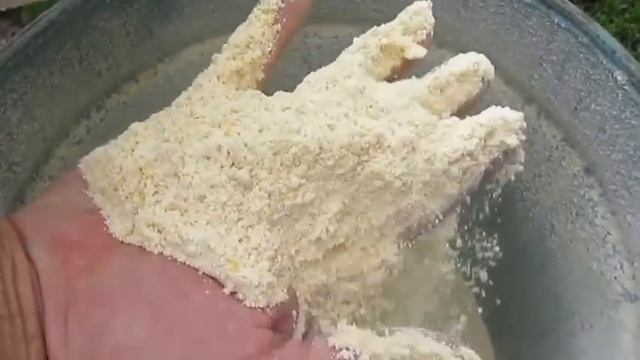 Зернодробилка . Пробуем в действии. Grain crusher . смотреть онлайн