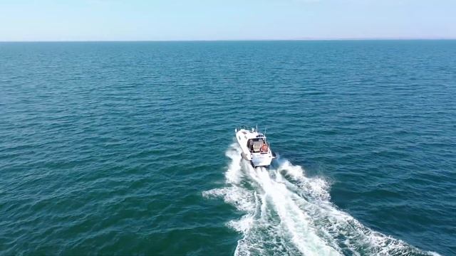 катер Марлин на складных подводных крыльях 2019 смотреть онлайн