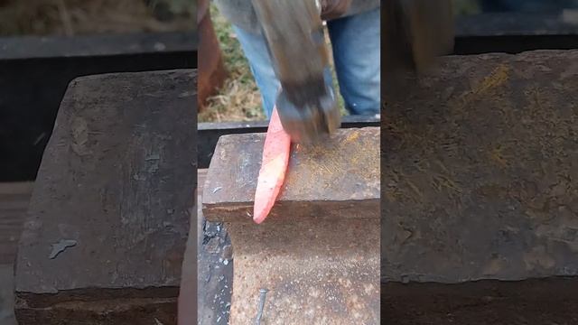 DIY forging a Dagger From a Wrench! смотреть онлайн