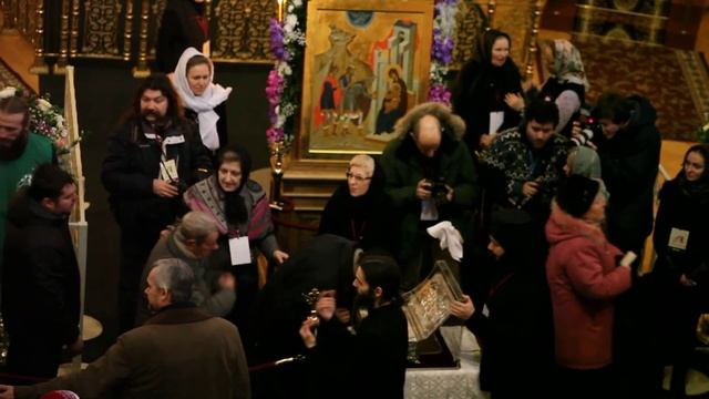 В ОЧЕРЕДИ К ДАРАМ ВОЛХВОВ В ПЕТЕРБУРГЕ смотреть онлайн