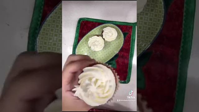 Крем для капкейка из сливок. Капкейкке арналған крем смотреть онлайн