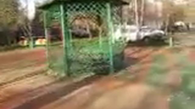 На ул.Кулакова во дворе дома №15 смотреть онлайн