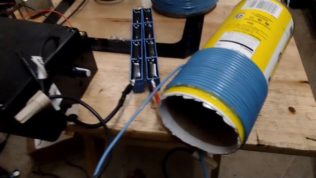 Resonant Converter w/Feedback vs 90W Halogen смотреть онлайн
