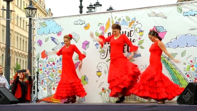 "Севильяна - всем!" Уличный фестиваль фламенко (18) смотреть онлайн