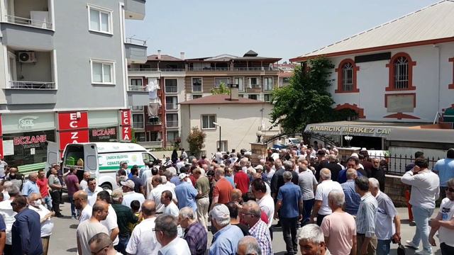 Çınarcık Belediye Başkanı Numan Soyer'in Babası Hacı Rahmi Soyer Hayatını Kaybetti.