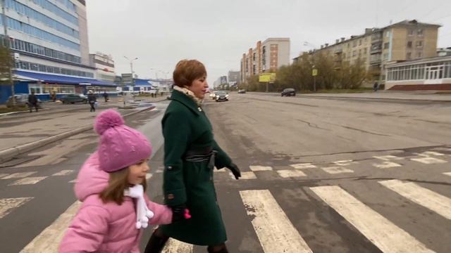 Челлендж "Возьми ребенка за руку" смотреть онлайн