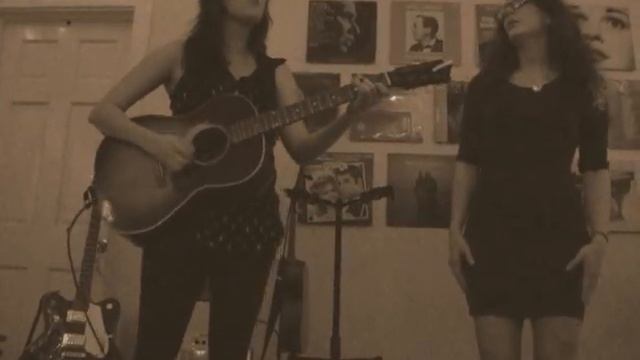 Bess Rogers, Hannah Winkler, and Lelia Broussard House Show смотреть онлайн
