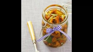 Лисички маринованные