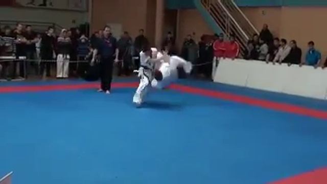 kyokushin: one of the best mawashi kaiten geri смотреть онлайн
