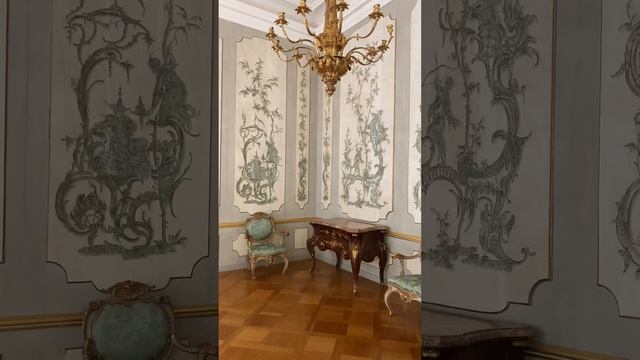 Пойдем в прекрасный дворец в Берлине смотреть онлайн