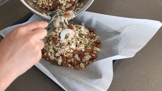 Never Buy GRANOLA Again With This Quick And Easy Recipe // Less Than 30 Minutes