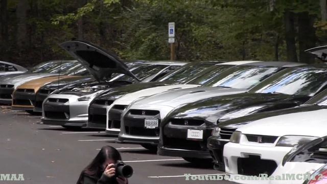 19 Nissan GTRs - R32 - R33 - R35 смотреть онлайн