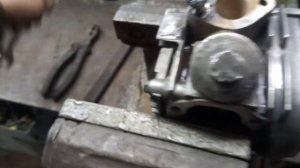 обломалась шпилька на головке цилиндра мопеда альфа