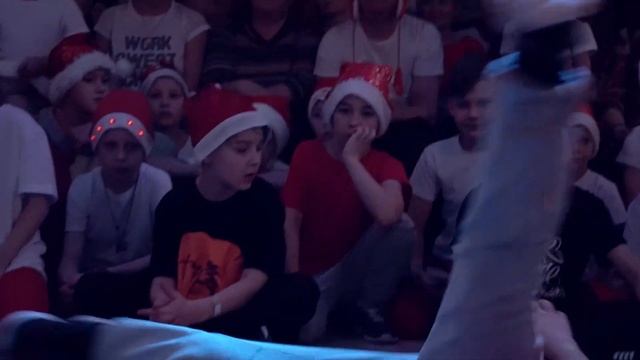 НОВЫЙ BREAKING ГОД | MAGIC MOVE 2019 смотреть онлайн