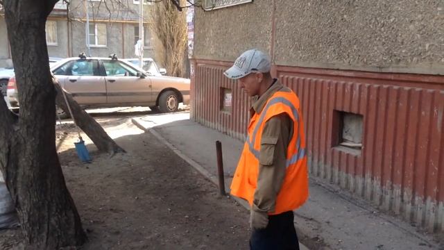 Как на День Победы маршируют солдаты !!! Дворник Валера !! 2016 смотреть онлайн