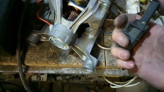 Искрить или не искрить, вот в чём вопрос. Щётки... смотреть онлайн