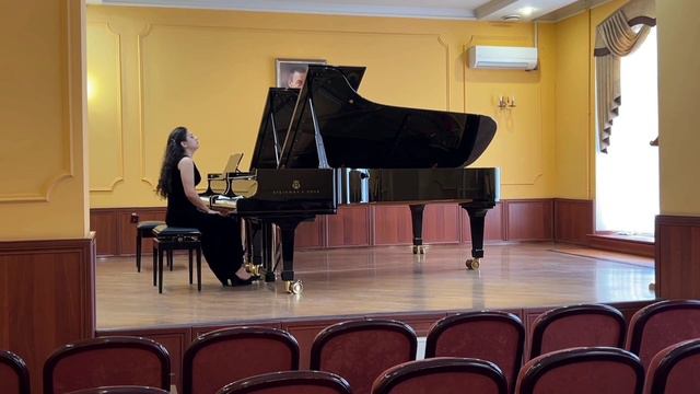 И.С.Бах. Хтк, 2 том. Прелюдия и фуга ре диез минор. Бетховен.Соната No.27 in e-moll, Op.90.1 часть. смотреть онлайн