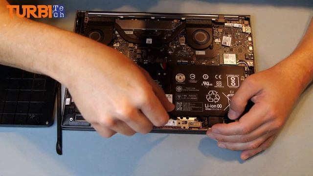 Cambio de bateria de Lenovo Yoga смотреть онлайн