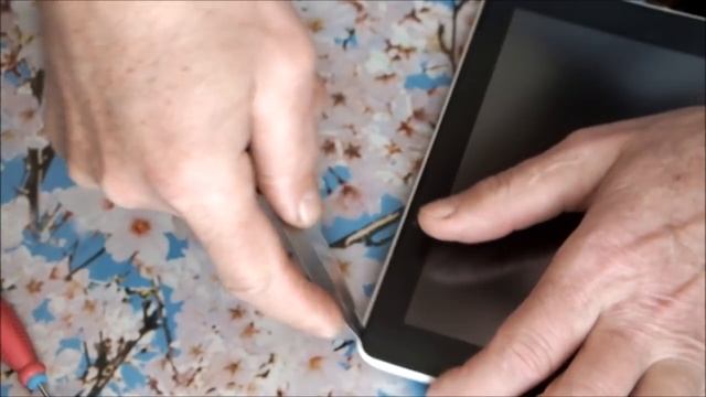 Huawei MediaPad 7 Lite - неполная разборка планшета смотреть онлайн