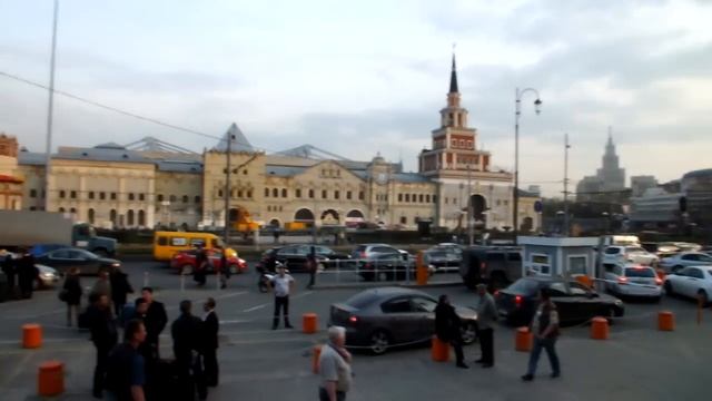 Комсомольская площадь - Площадь Трёх вокзалов смотреть онлайн