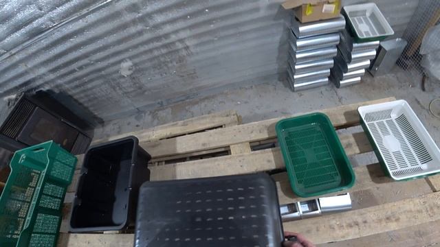 Маточные лотки для промышленных клеток. смотреть онлайн