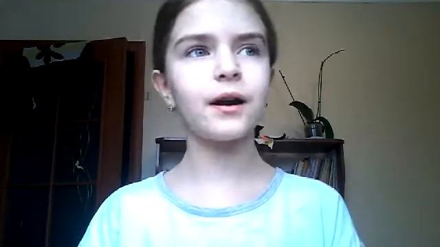 Пою  песню Алексеева  Снова  снова осколки в  морозном  окне!?