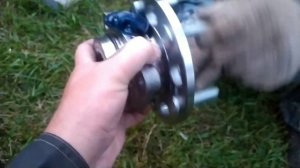 SsangYong Rexton 2. 2.7л. Замена передней левой ступицы. 6.08.2022 г. Прошла 5000