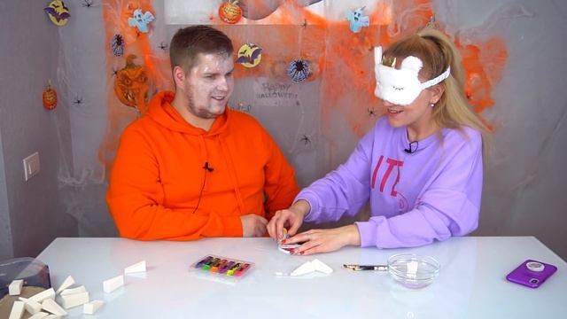МАКИЯЖ НА ХЭЛЛОУИН ЗАКРЫТЫМИ ГЛАЗАМИ ЧЕЛЛЕНДЖ ?? ГРИМ / Halloween Makeup Challenge Blindfolded смотреть онлайн