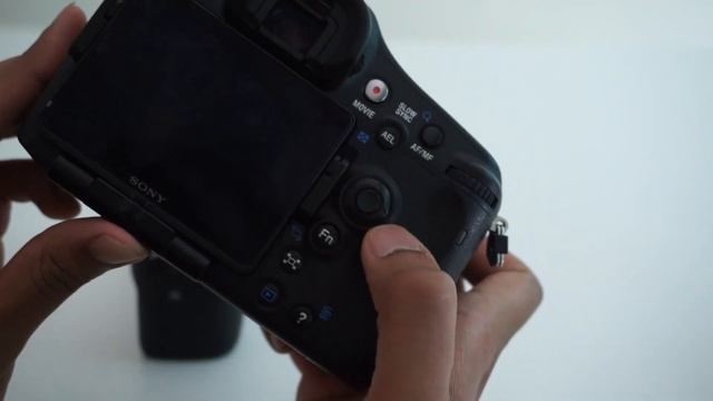 Sony A6000 vs A77 (a Rapid Review!) смотреть онлайн