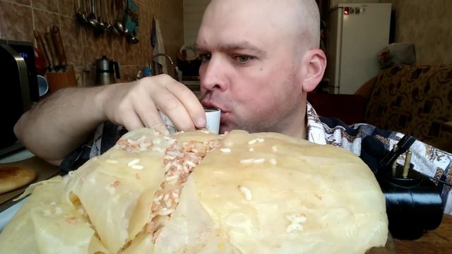МУКБАНГ МЕГАГОЛУБЕЦ / MUKBANG mega stuffed cabbage смотреть онлайн