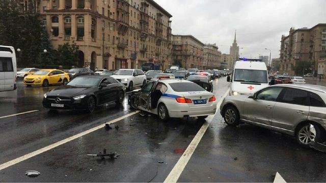 Почему Москва не будет городом для людей? Это касается не только москвичей смотреть онлайн