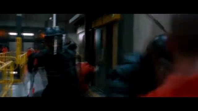 Скала Против Стэтхэма. Побег. (Хобс против Деккарда) ФОРСАЖ 8 смотреть онлайн