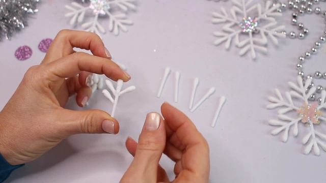 DIY Снежинки из ватных палочек. Как сделать снежинки. Простые Новогодние поделки смотреть онлайн